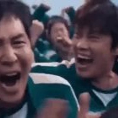 魷魚遊戲 - 闖關成功狂喜
