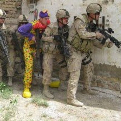 軍隊裡的小丑 - 認真團隊與我