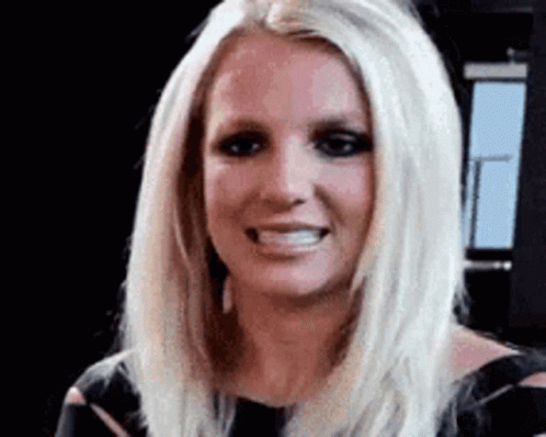 Britney Spears - 尷尬假笑