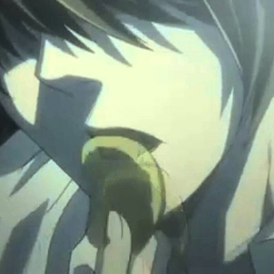 死亡筆記本 - 夜神月吃洋芋片特寫
