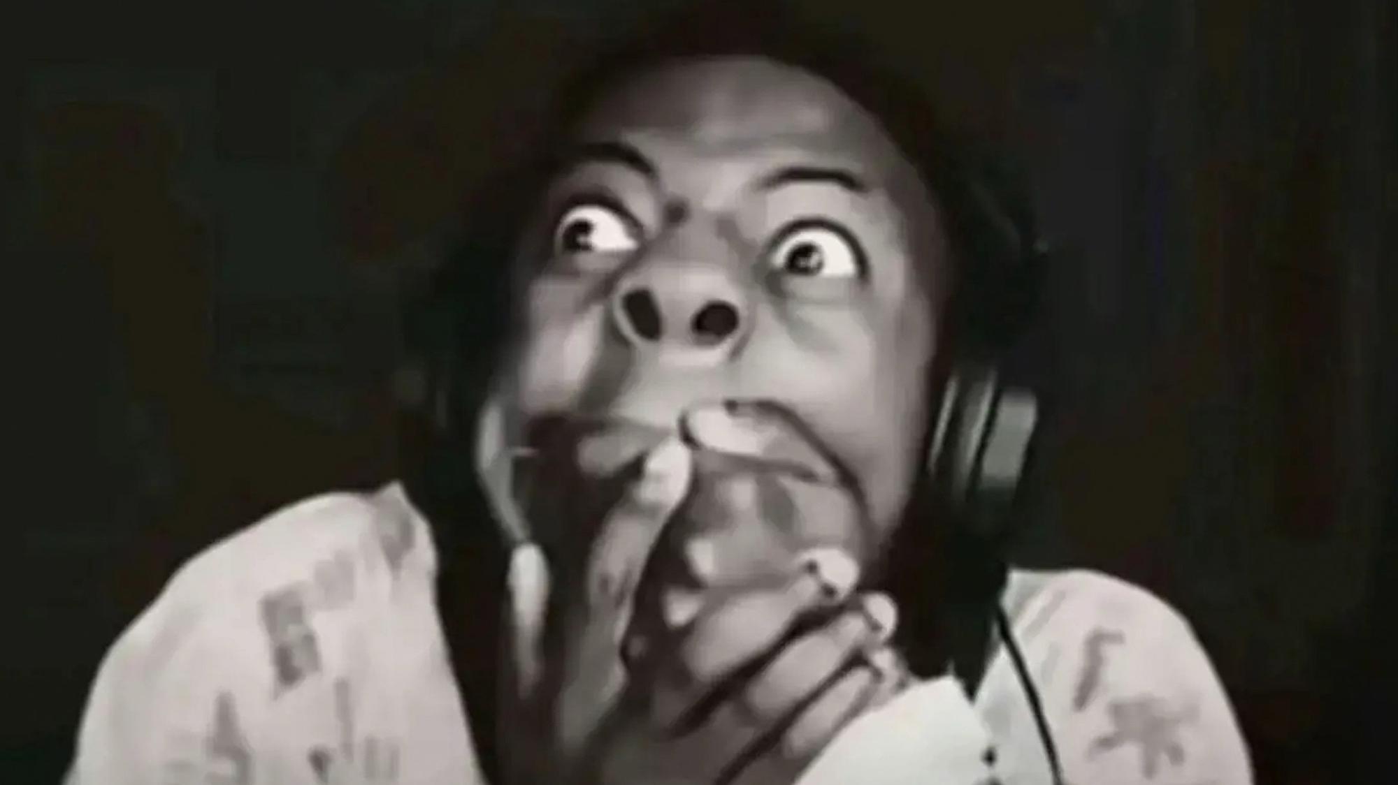 驚恐摀嘴 - 嚇到瞳孔地震