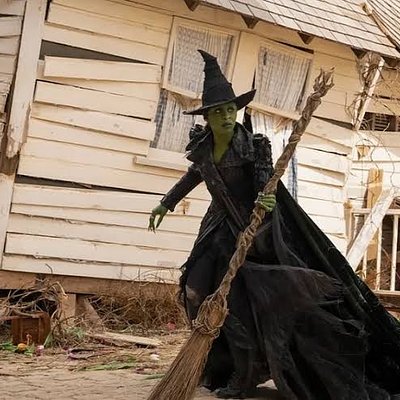 魔法壞女巫2 Wicked For Good - 艾法芭殘破家園獨撐