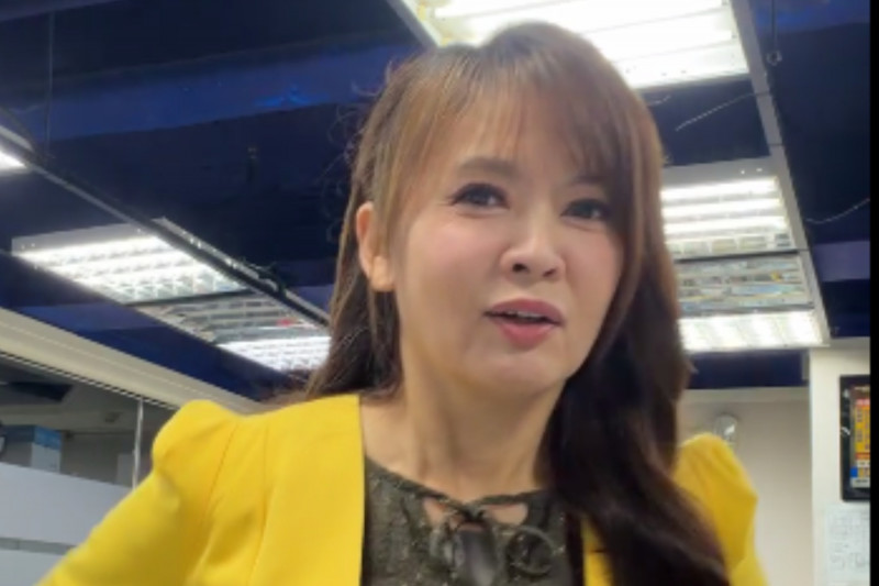 王淑麗 - 氣象主播星巴克颱風口誤