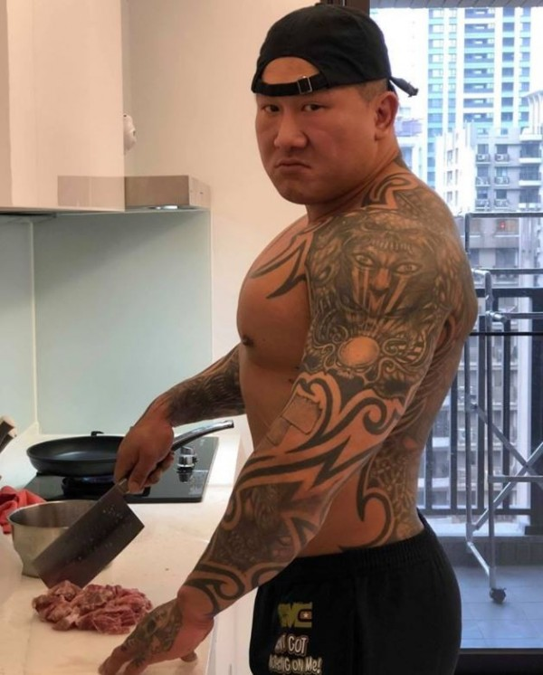 館長 - 霸氣切肉