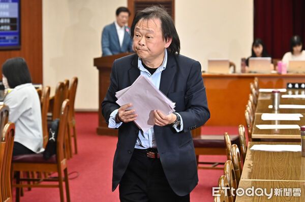 王世堅 - 立院質詢慷慨激昂