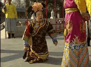 還珠格格 - 容嬤嬤下跪求饒